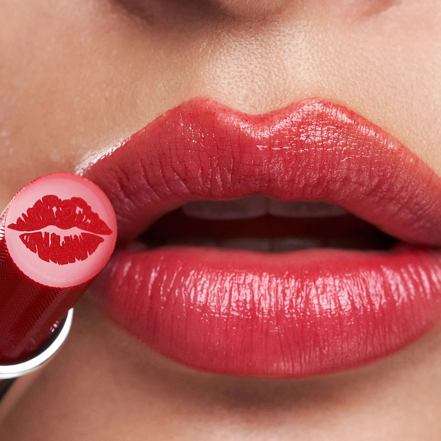 Usta w centrum uwagi. Kompletny rytuał koloru i ochrony od swederm